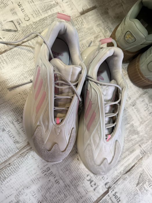 Adidas 38 номер ,носени  една седмица ,опрани ,нови ! Може лек коментар !