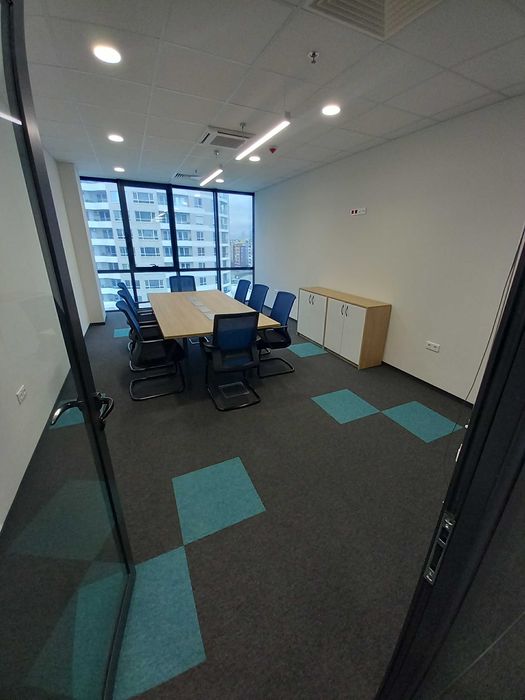 Дава се под наем Офис в Бургас, Славейков - 1200 кв.м за 12500 € - Снимка #1