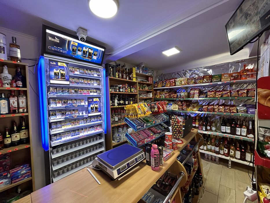 Pensiune  Vama Veche: 17 camere + magazin + apartament