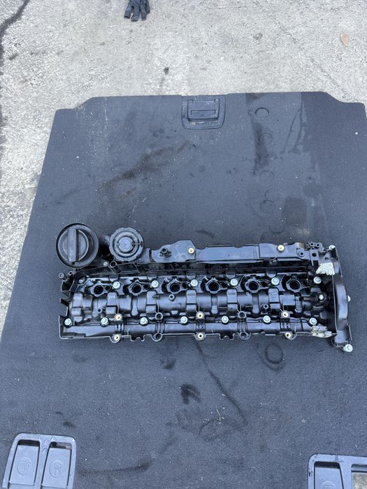 Капак клапани  БМВ N57d30b 313 (kapan klapani BMW N57d30b 313)