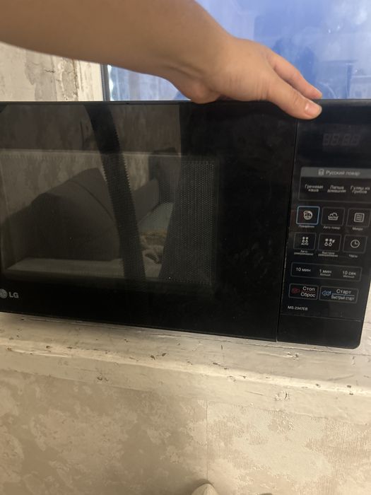 Продам микроволновую печь