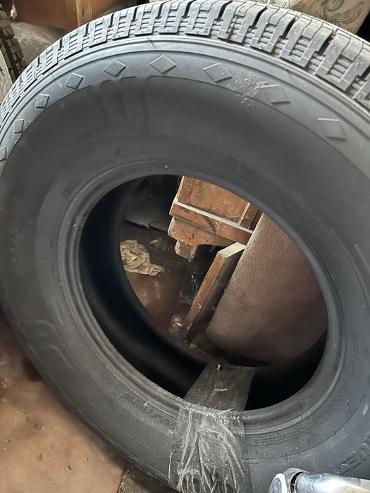 Продам резину 265/70R16