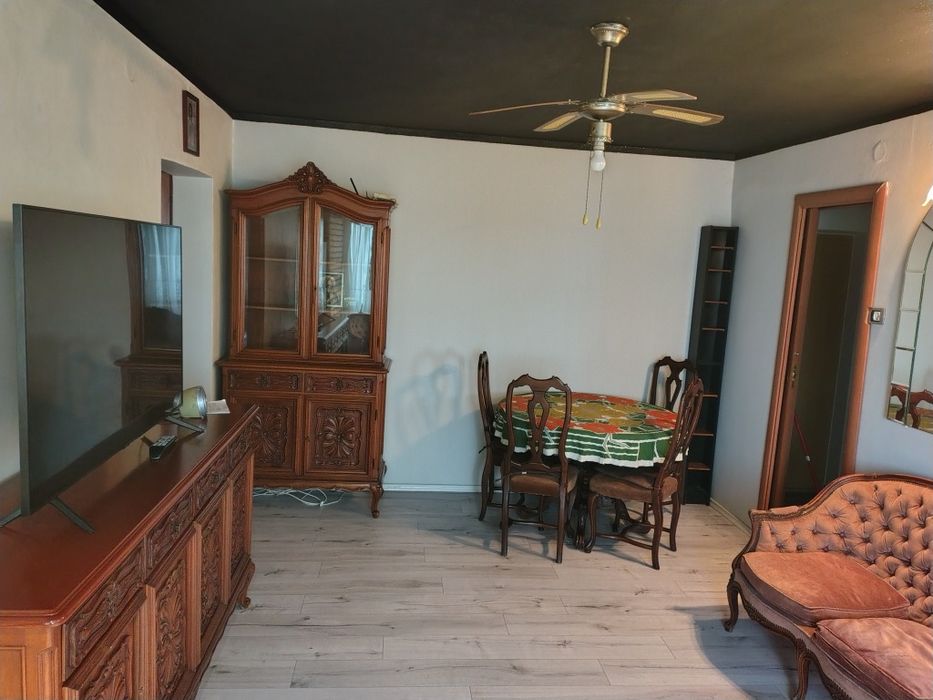 Închiriez apartament cu douã camere in regim hotelier