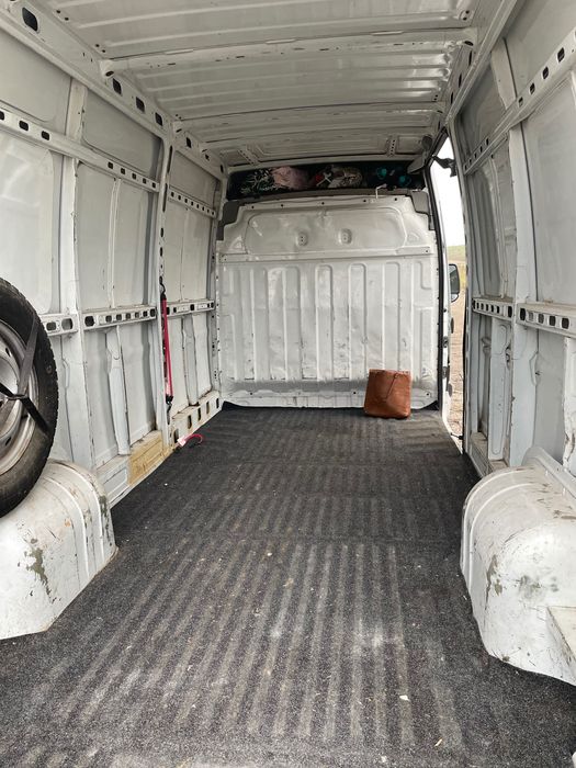 Vând Renault Master