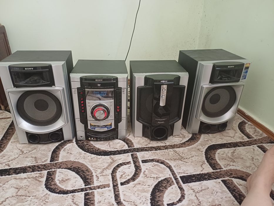 SONY 8400 watt Сотилади холати зур