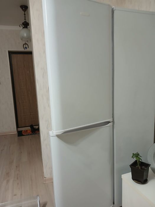 Холодильник Бирюса