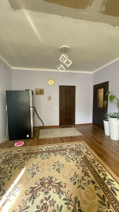 Продам двух этажный дом