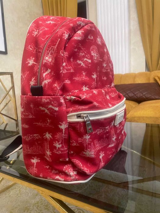 Rucsac roșu Guess （Stare la mâna a doua: 90%）