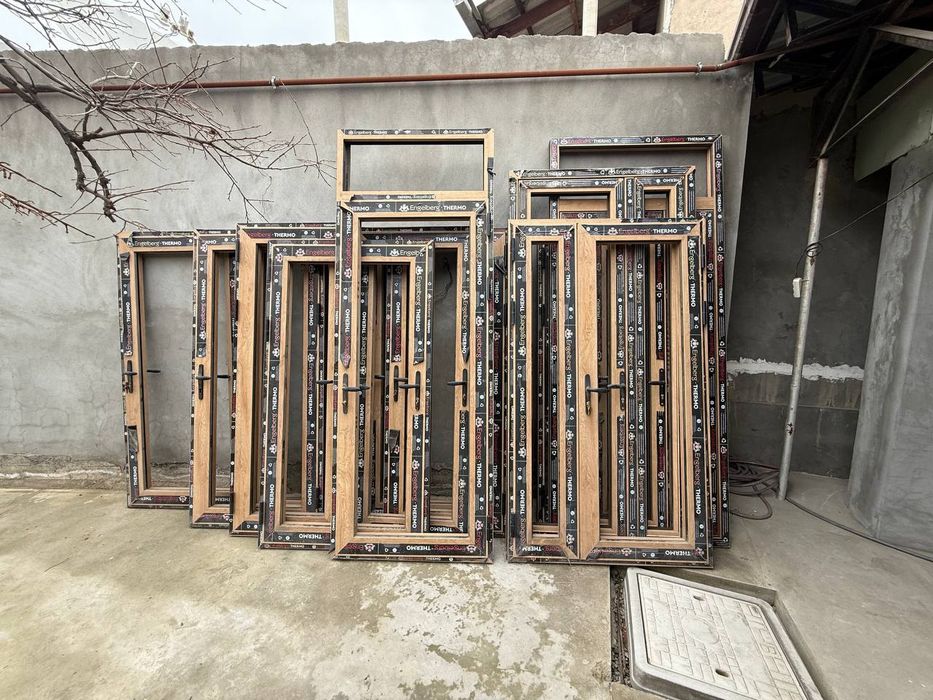 Yangi Termo eshiklar sotiladi