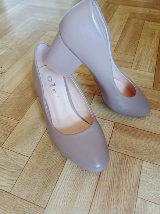 Продам новые туфли