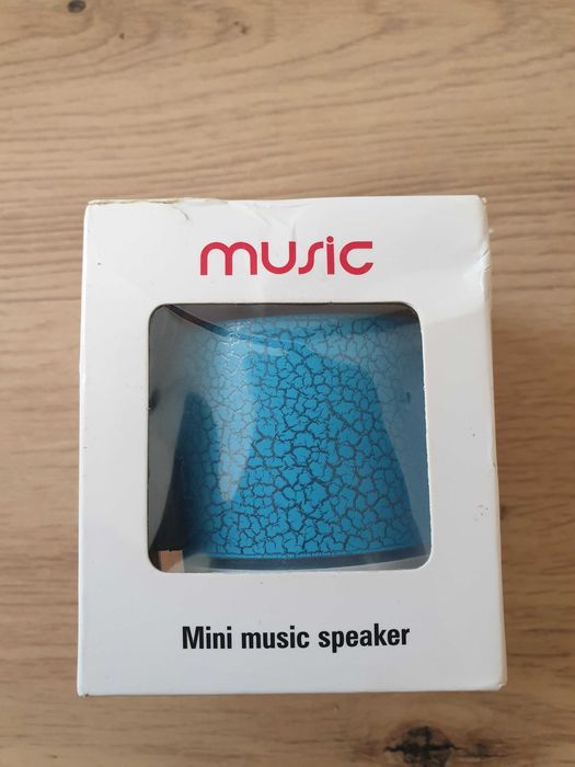 De vânzare mini boxă nouă