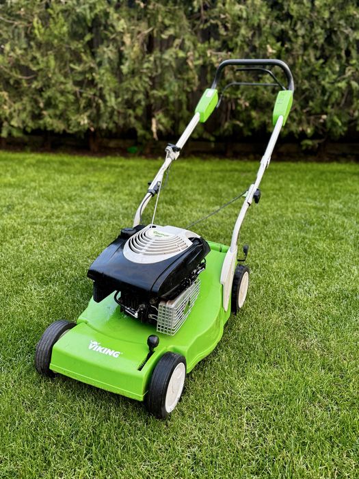 Masina de tuns gazon Viking MB448 T
