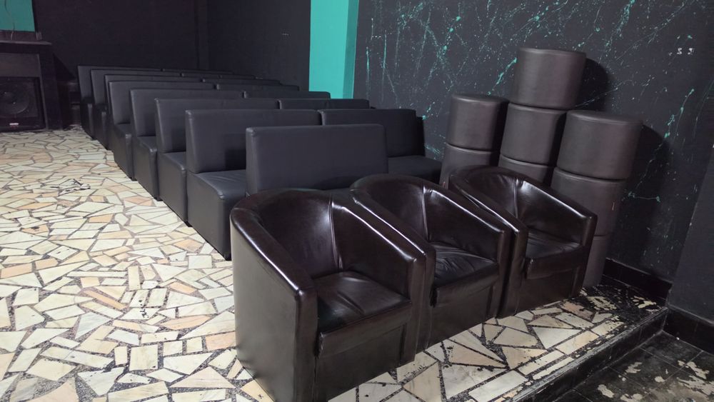 Vănd Set  Mobilier Bar / Cafenea / Lounge – ca nou