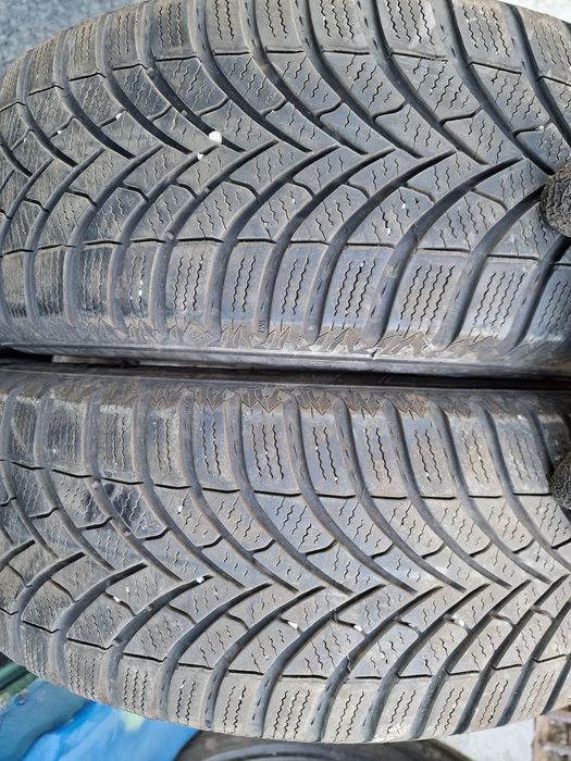 Anvelope 195/60R16 marca Semperit, DOT 2022 ,M +S