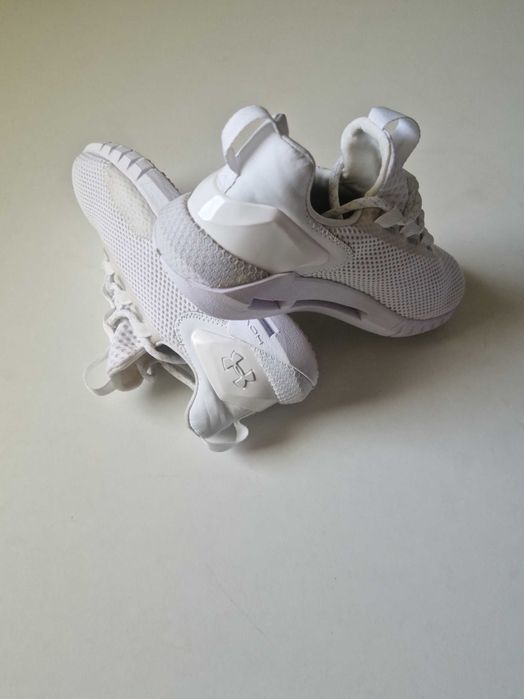 Under Armour Hovr оригинални маратонки