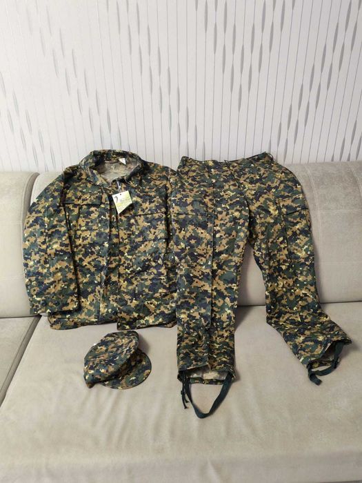 Продам костюм военный