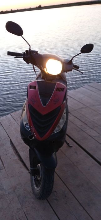 Продам скутер 80 кубов