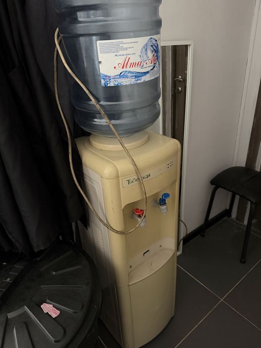 Продам кулер для воды