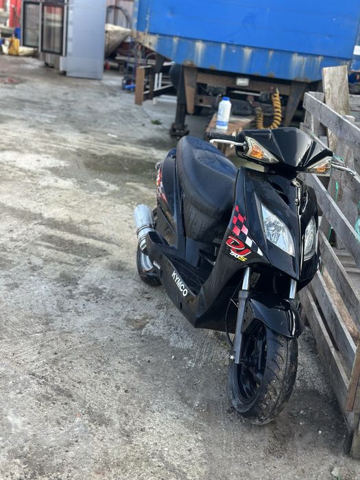 Скутер kymco dj50s