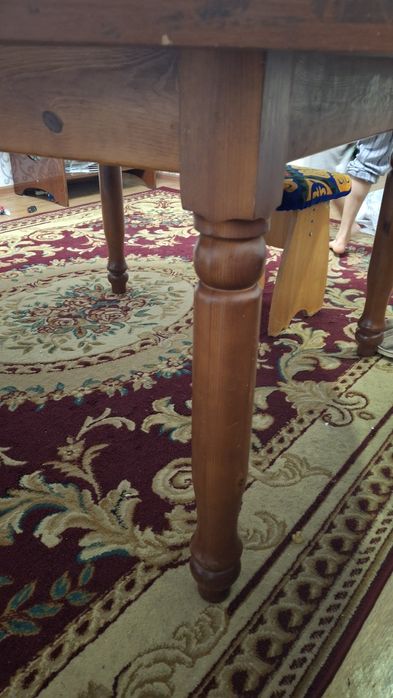 Продам круглый стол