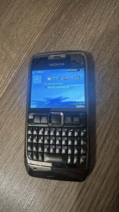 Telefon cu butoane Nokia E 71