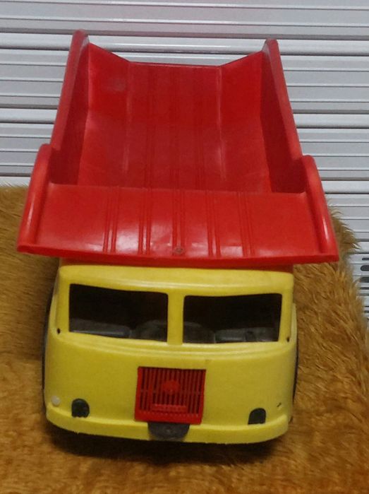 Камион-самосвал от Соца 3 бр