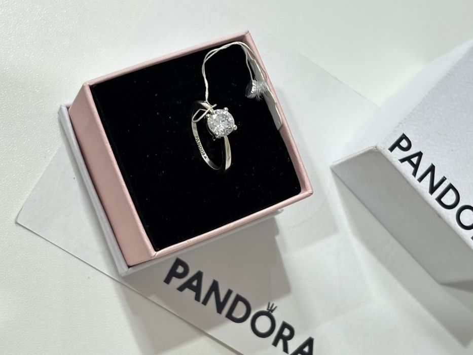 Кольцо солитер PANDORA «Роскошь»