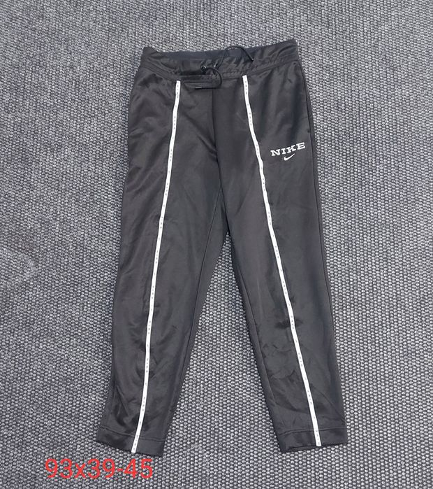Nike дамски анцуг S размер