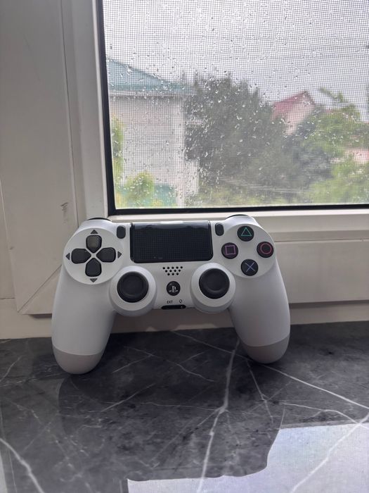 Джостики Playstation 4
