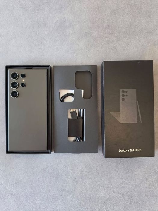 Samsung S24 ULTRA de 256 GB si 12 GB RAM cu Garantie