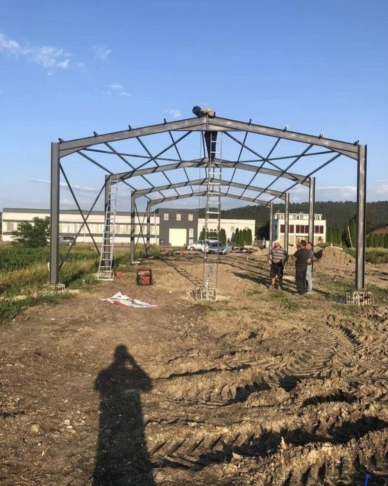 Vindem si distribuim o gama larga de hale sau structuri metalice noi n