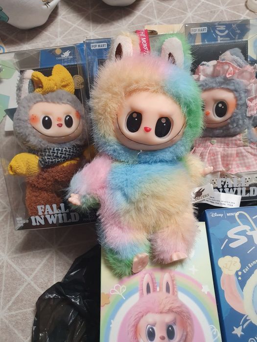 Labubu /stitch care cântă