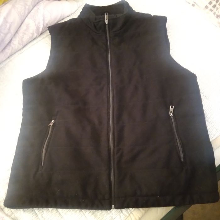 Жилетка мужская waikiki размер 52 все целое чистое недорого