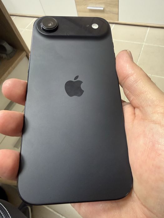 iPhone 17 Air 256gb - на 2 месеца, гаранция