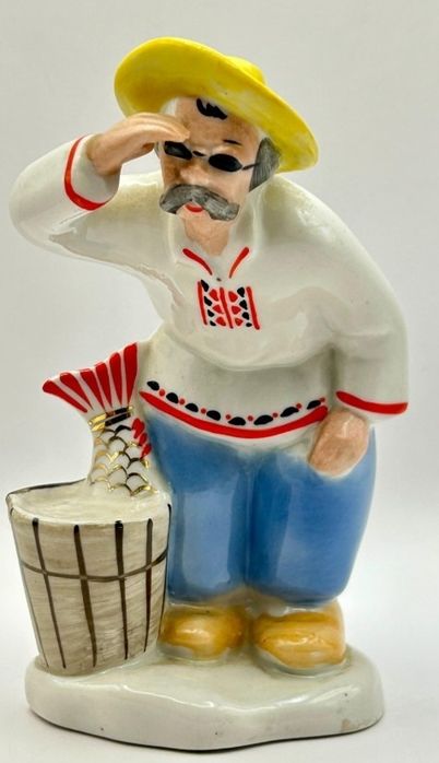 Статуэтка фарфор 17см полоне