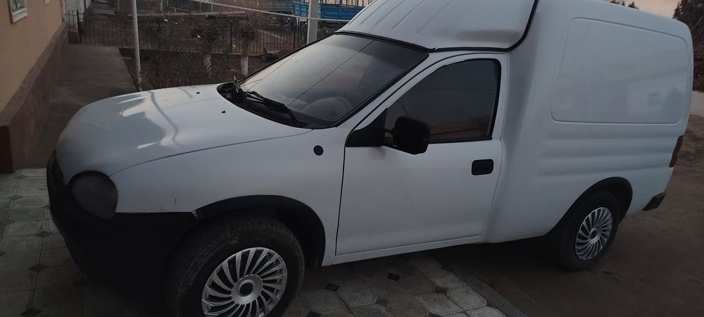 Opel Combo sotiladi