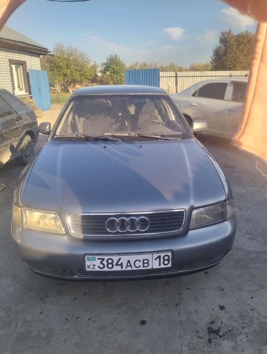 Автомобиль Ауди А4