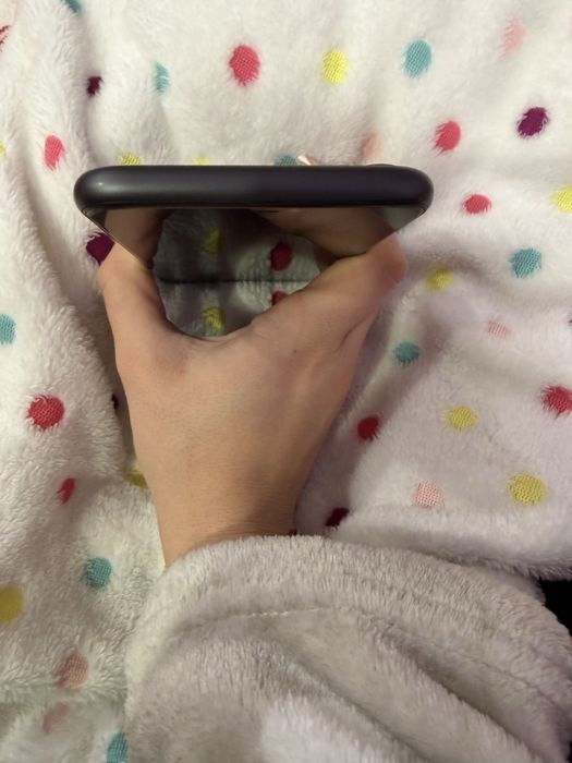 Iphone 11 телефон