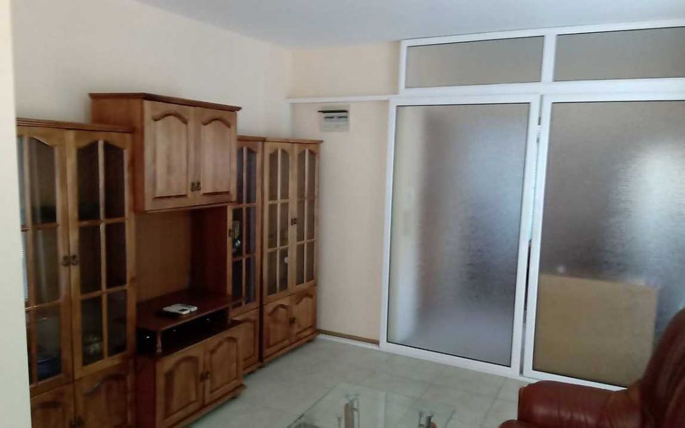 Дава се под наем Тристаен апартамент в Бургас, Център - 100 кв.м за 350 € - Снимка #3