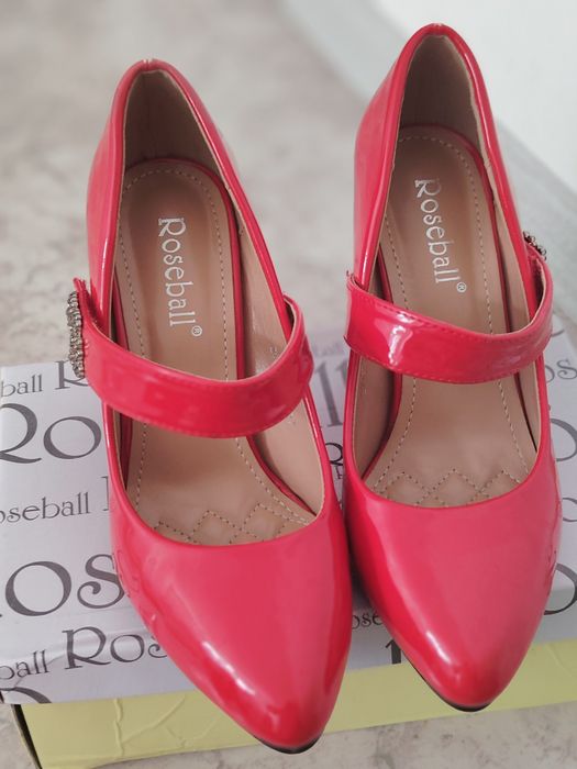 Женская Туфли новые