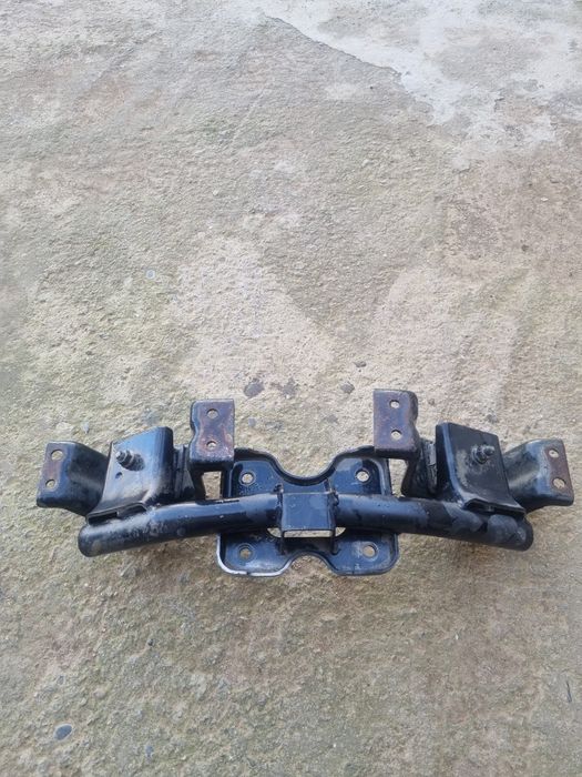 Киа бонго 1.2тон каробка подушка