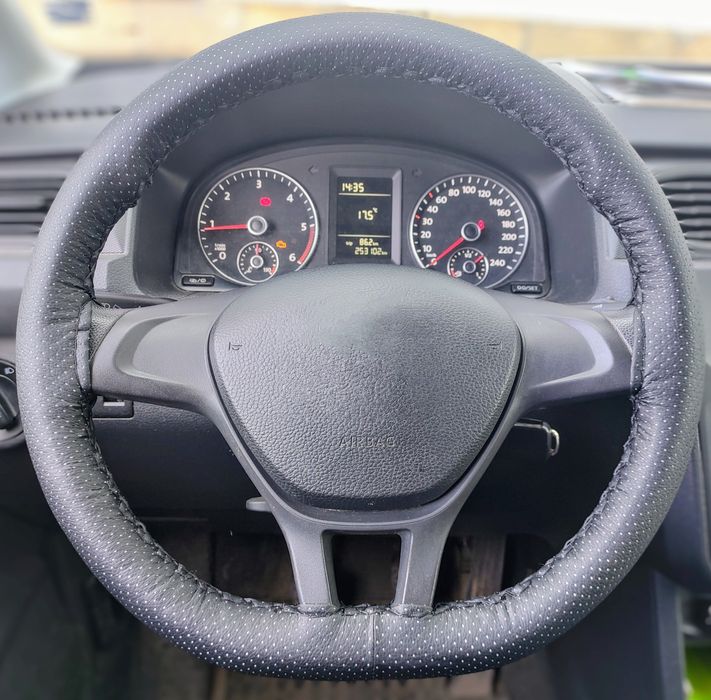 Тапициране на волани с еко кожа