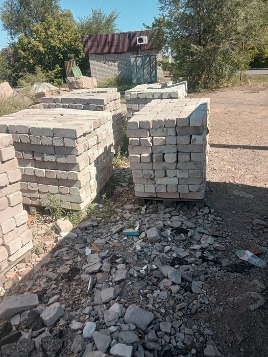 Кирпич циликат и красный