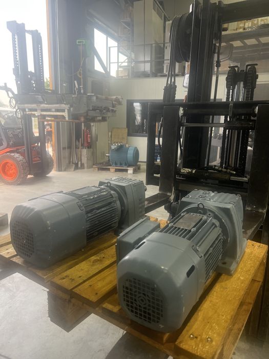 Мотор-редуктор SEW EURODRIVE 0.75 кВ 18 оборота