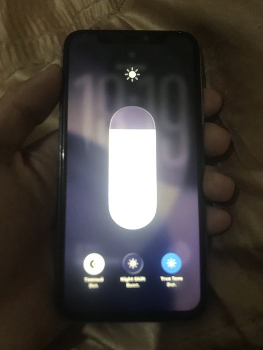 iPhone 11 pro white 64 gb