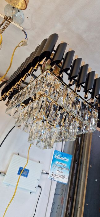 Люстра новая 6 патронов