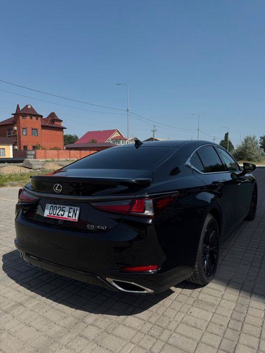 Продам Lexus Es350 свежопригнан
