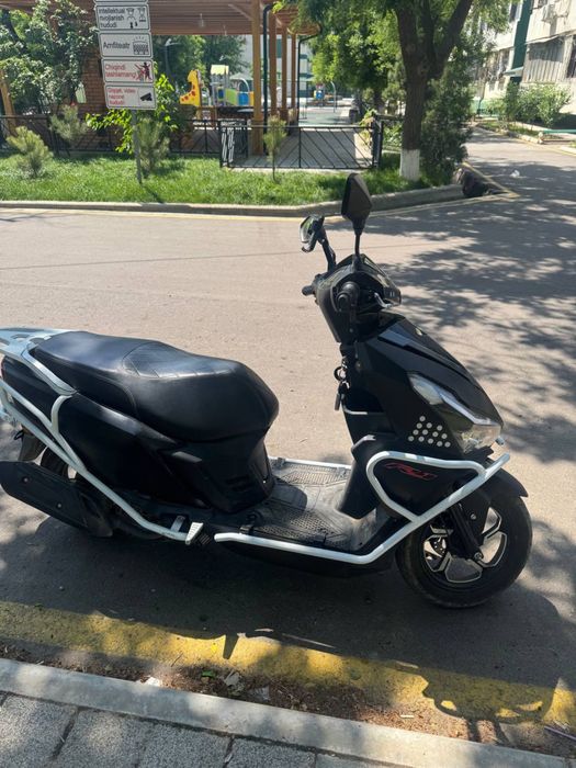 Skuter 150 kuba sotiladi