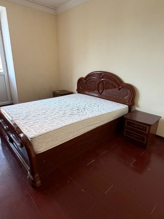 Продам спальный гарнитур