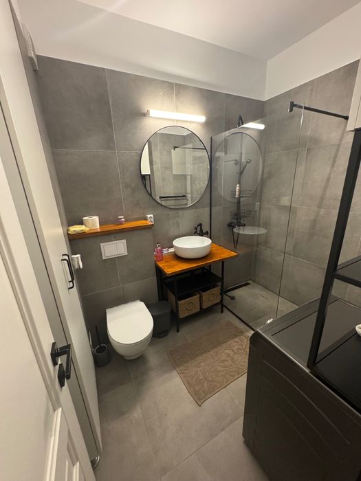 Închiriez apartament 2 camere 50mp, recent renovat | Iris - Fânețe | Balcon 16mp | AC | Parcare în subteran opțională